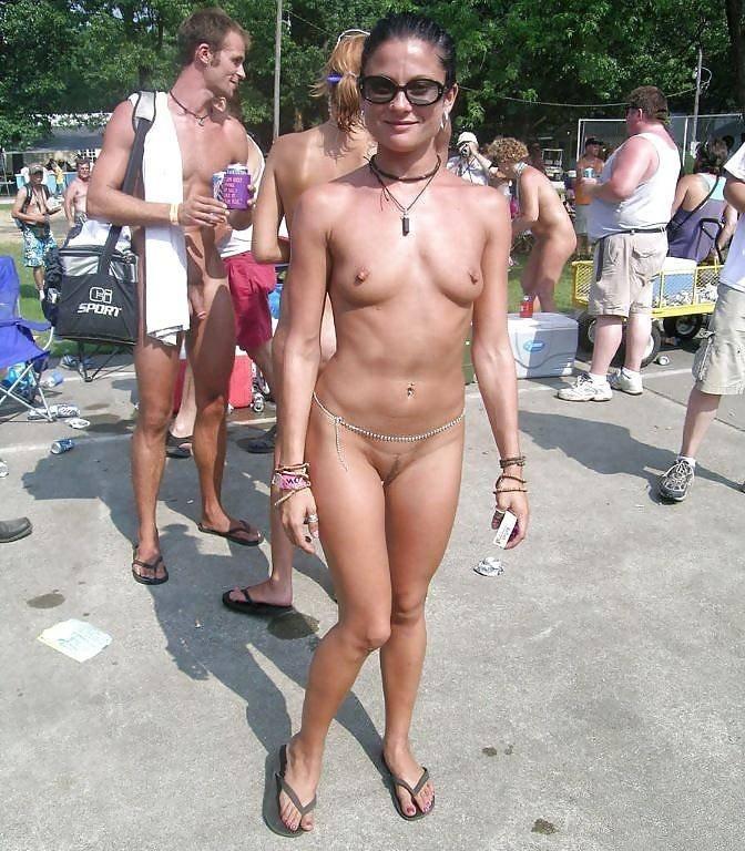 Bild 99834 von R2D2 in Kategorie Public Nude