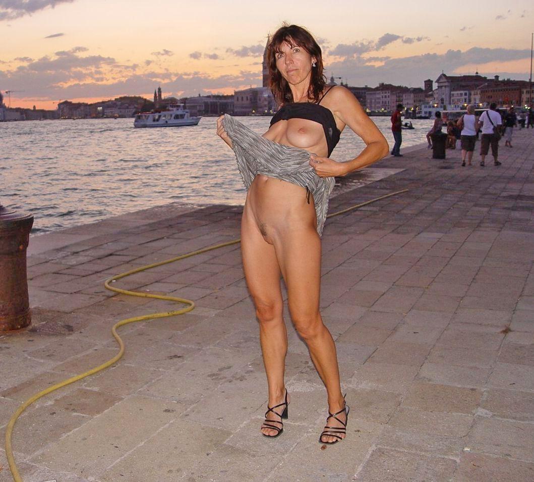 Bild 49346 von Schambereich in Kategorie Exhibitionismus