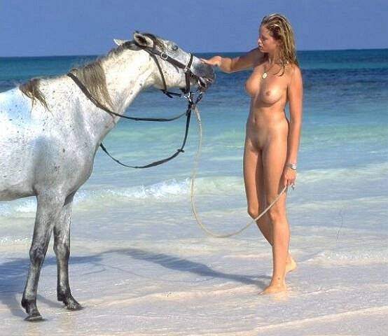 Bild 35466 von Schambereich in Kategorie Public Nude