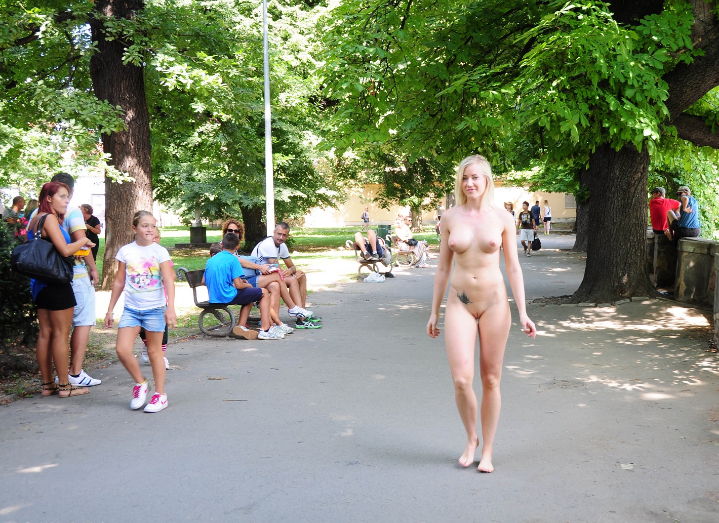 Bild 74841 von Schambereich in Kategorie Public Nude