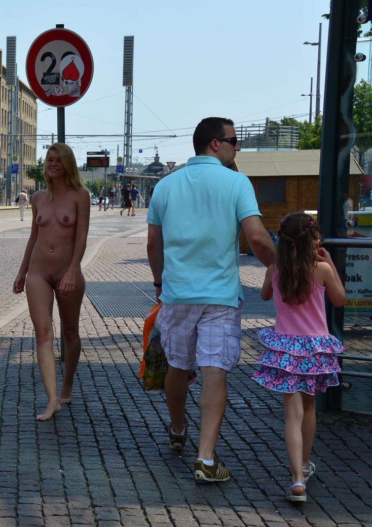 Bild 75662 von Schambereich in Kategorie Public Nude