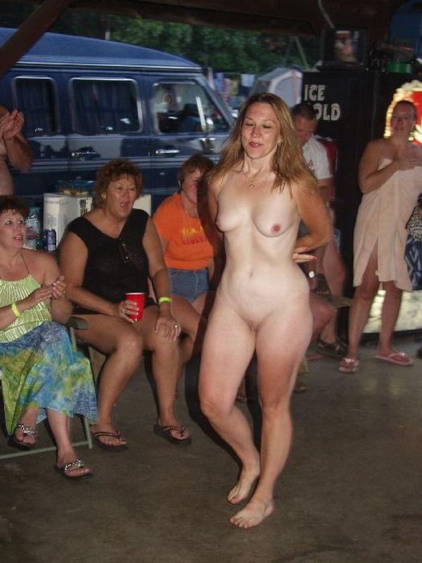 Bild 73380 von Schambereich in Kategorie Public Nude